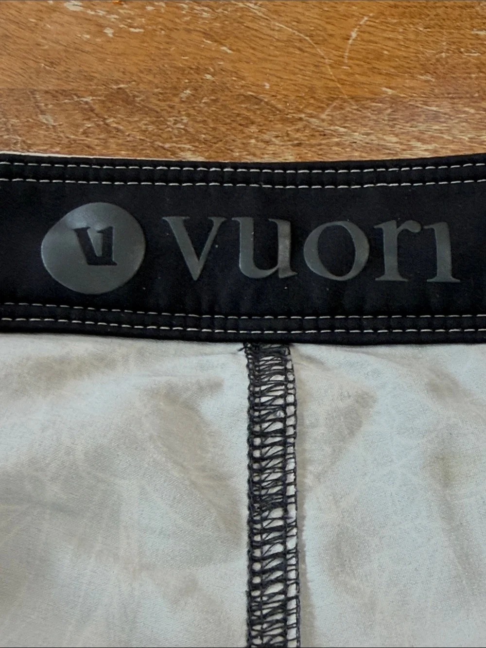 Vuori Infinity Boardshort SZ 32 EUC.  Summer beach coastal gym sporty style 383
